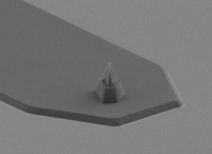 MikroMasch® SelfAdjust-AirのSEM画像